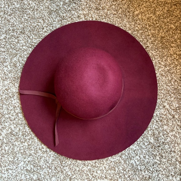 Old Navy Maroon Wool Hat - Picture 5 of 6